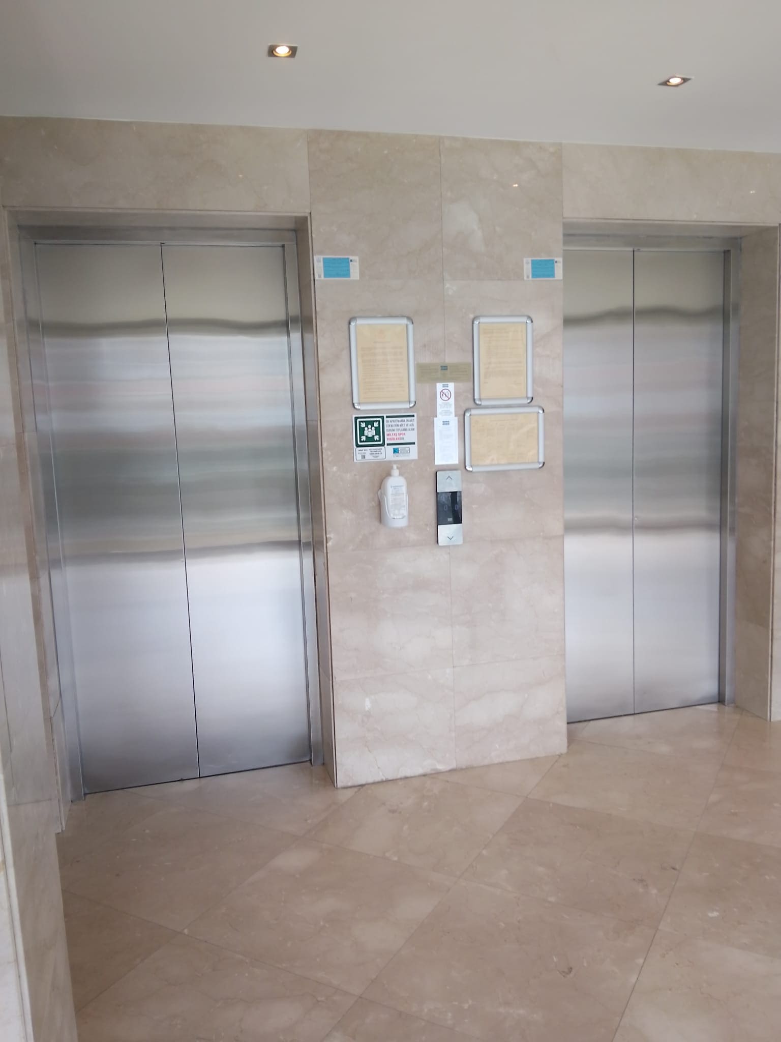 Suadiye'de Bağdat Caddesi 1. Paralel | Marmaray'a Yakın 5+1 Satılık Daire - Görsel 1