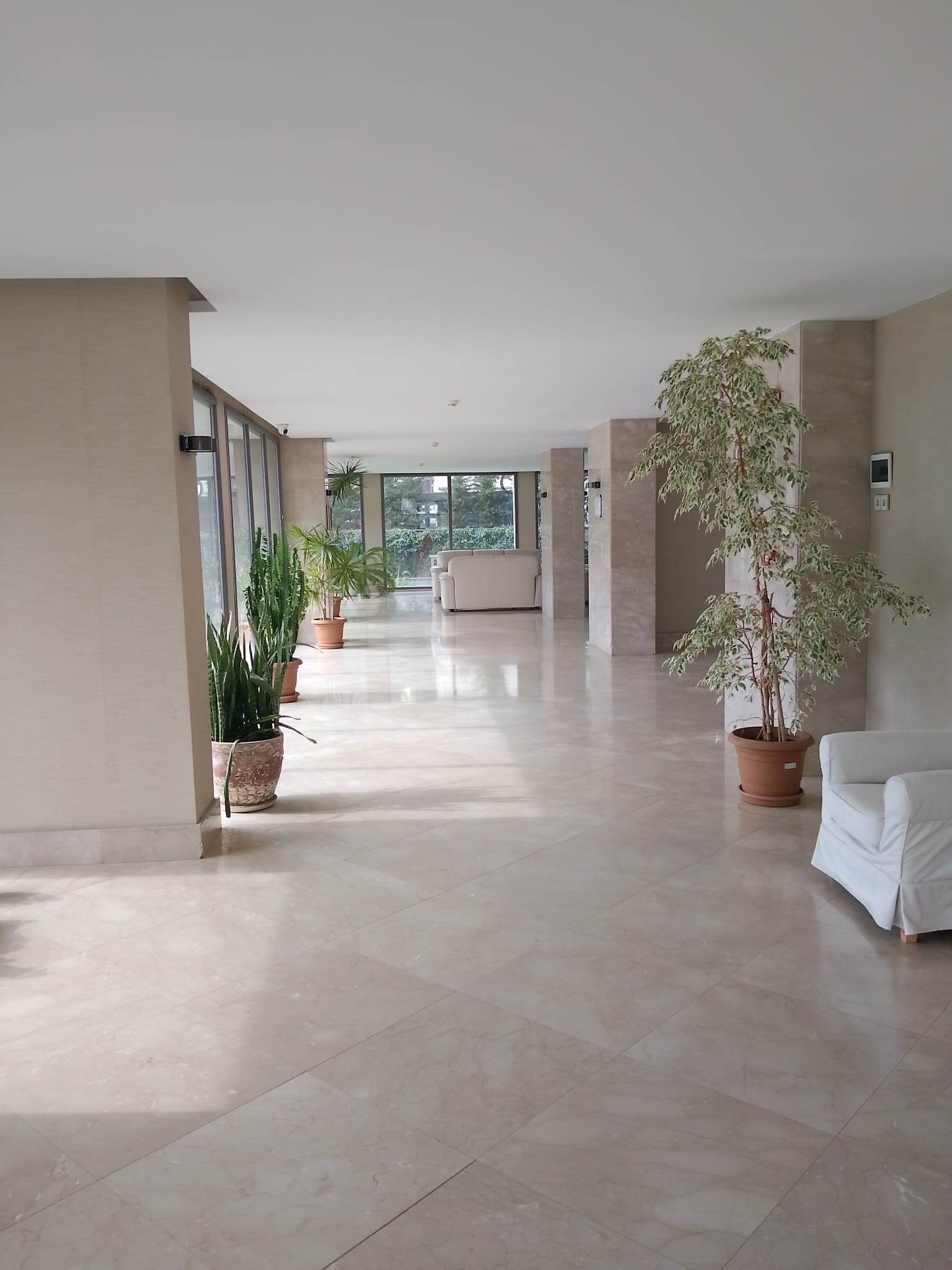 Suadiye'de Bağdat Caddesi 1. Paralel | Marmaray'a Yakın 5+1 Satılık Daire