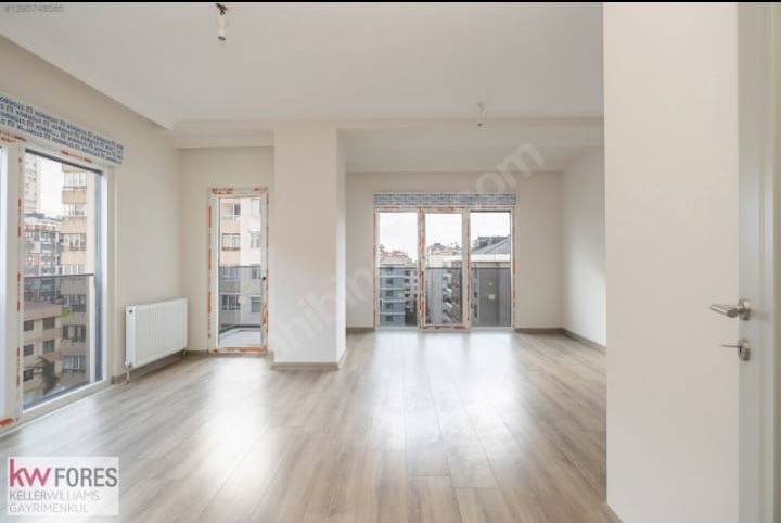 Göztepe Kemal Salih Sel Sokak’ta Balkonlu 3+1 Karşılıklı 2 Daire – Yatırımlık Fırsat